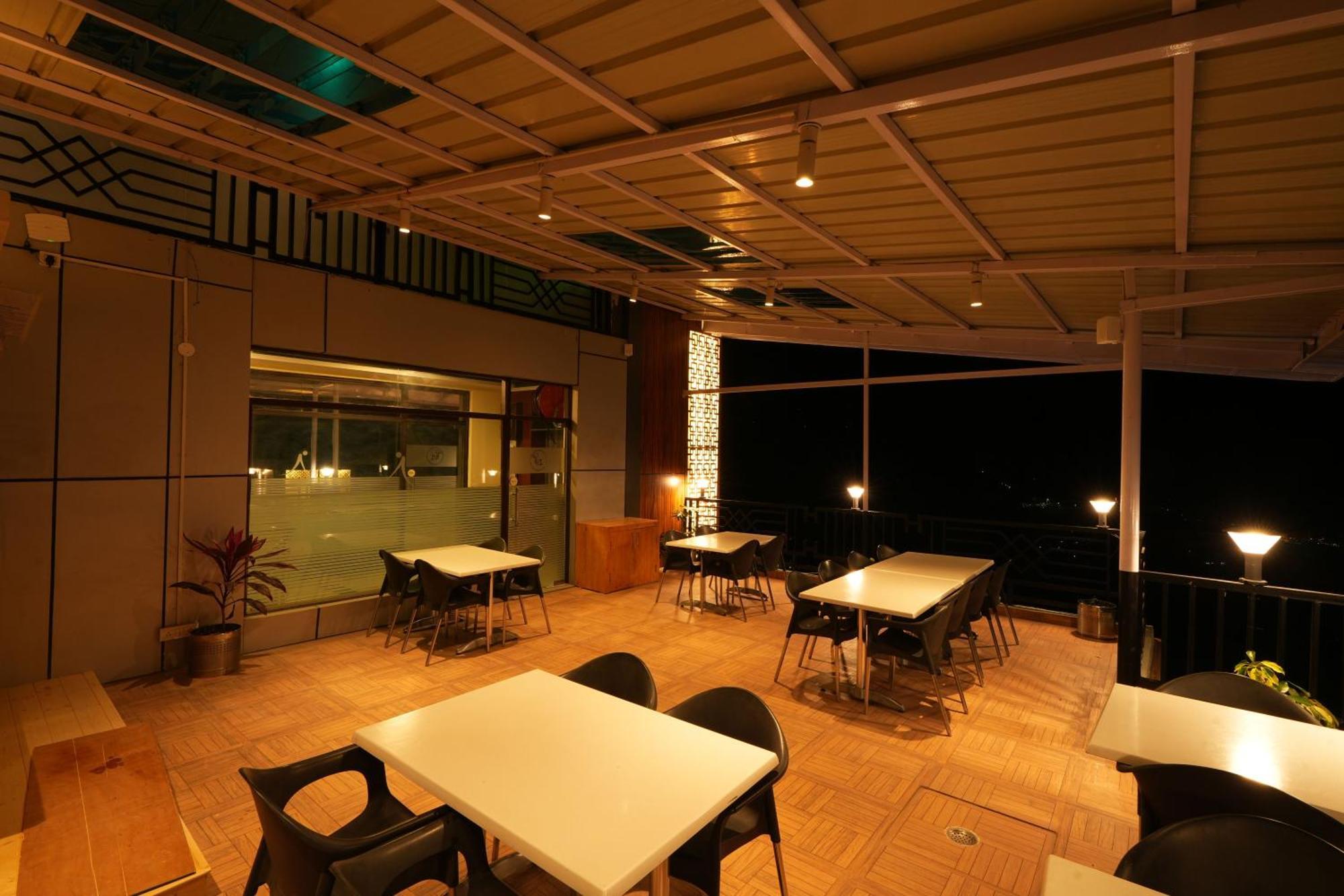 Zip By Spree Hotels Bella Heights Mcleodganj ダラムシャーラー エクステリア 写真