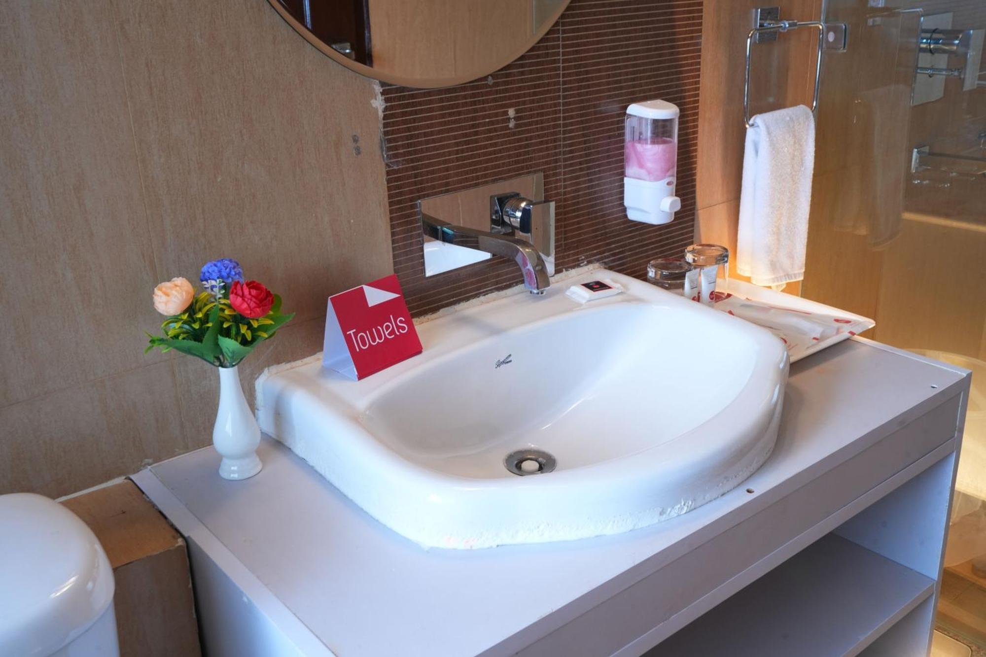Zip By Spree Hotels Bella Heights Mcleodganj ダラムシャーラー エクステリア 写真