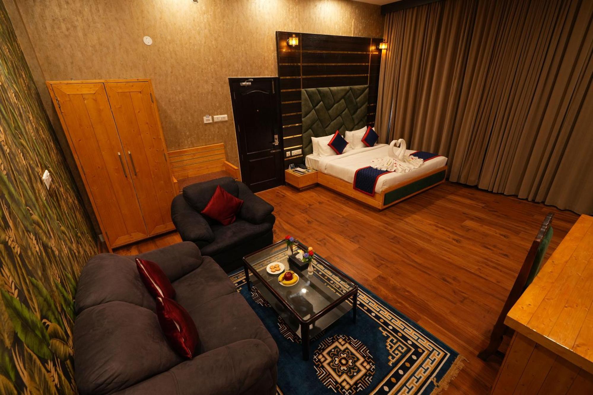 Zip By Spree Hotels Bella Heights Mcleodganj ダラムシャーラー エクステリア 写真